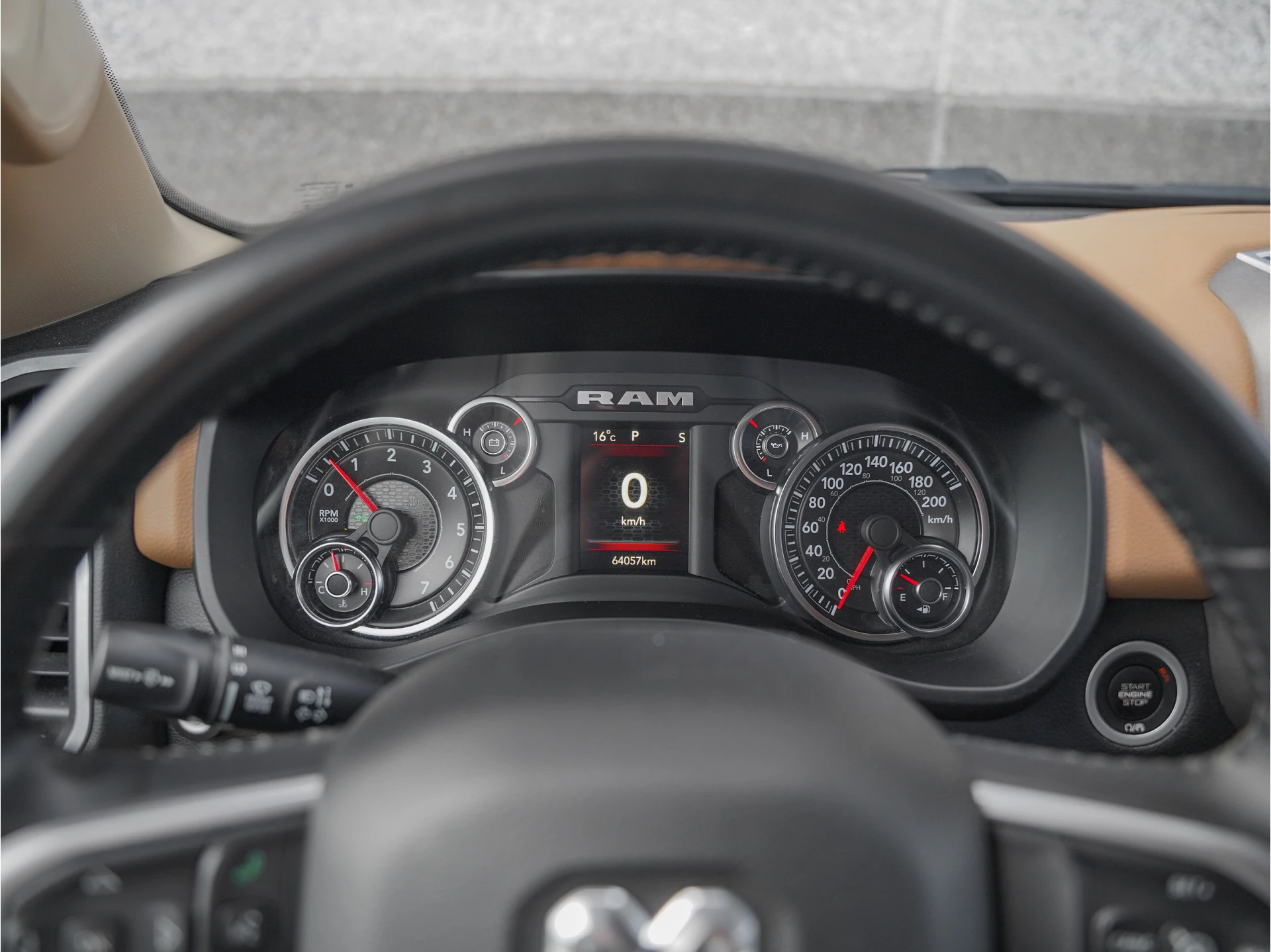 Dodge Ram 1500 2022 - Big Horn Night Edition 3.6L V6 4X4 image 15