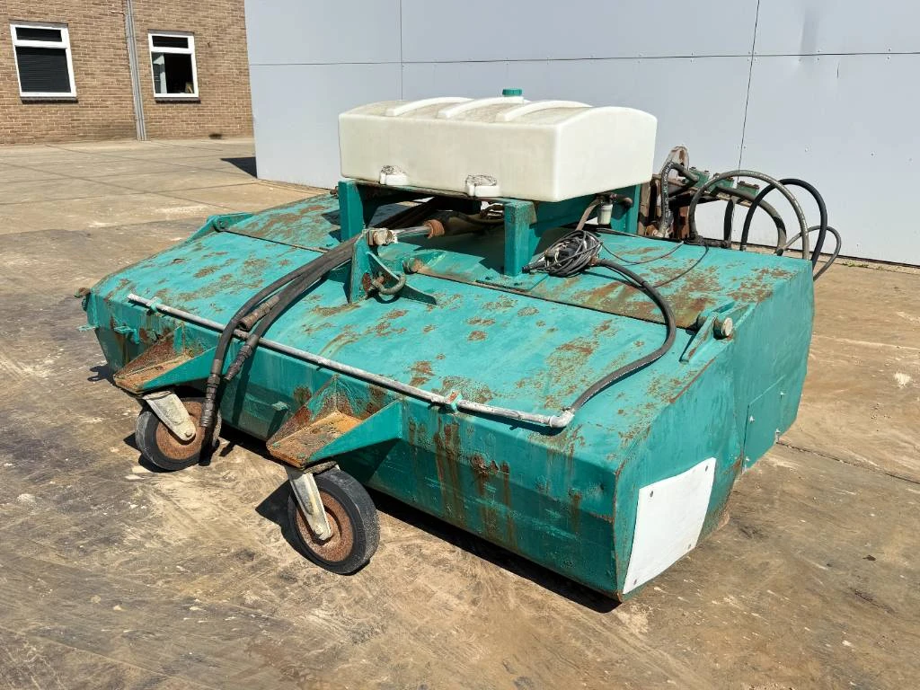 SMB 2008 - UKM 2.5 - Sweeper / Kehrmaschine / Veegmachine afbeelding 1