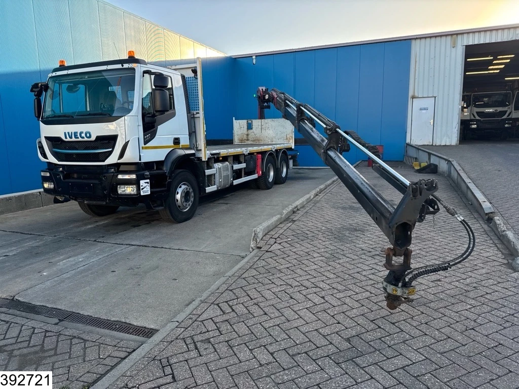 Iveco Trakker 2018 - 360 6x4, EURO 6, Palfinger, Remote immagine 2