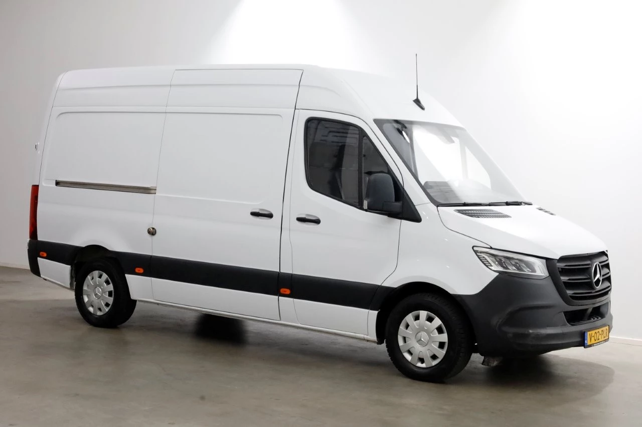 Mercedes-Benz Sprinter 2021 - 315 CDI 150pk RWD L2H2 LED/Airco/Camera 04-2021 Bild 10