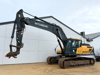 Hyundai 2022 - HX300AL - Quick Coupler / 360° Camera image 2 miniature