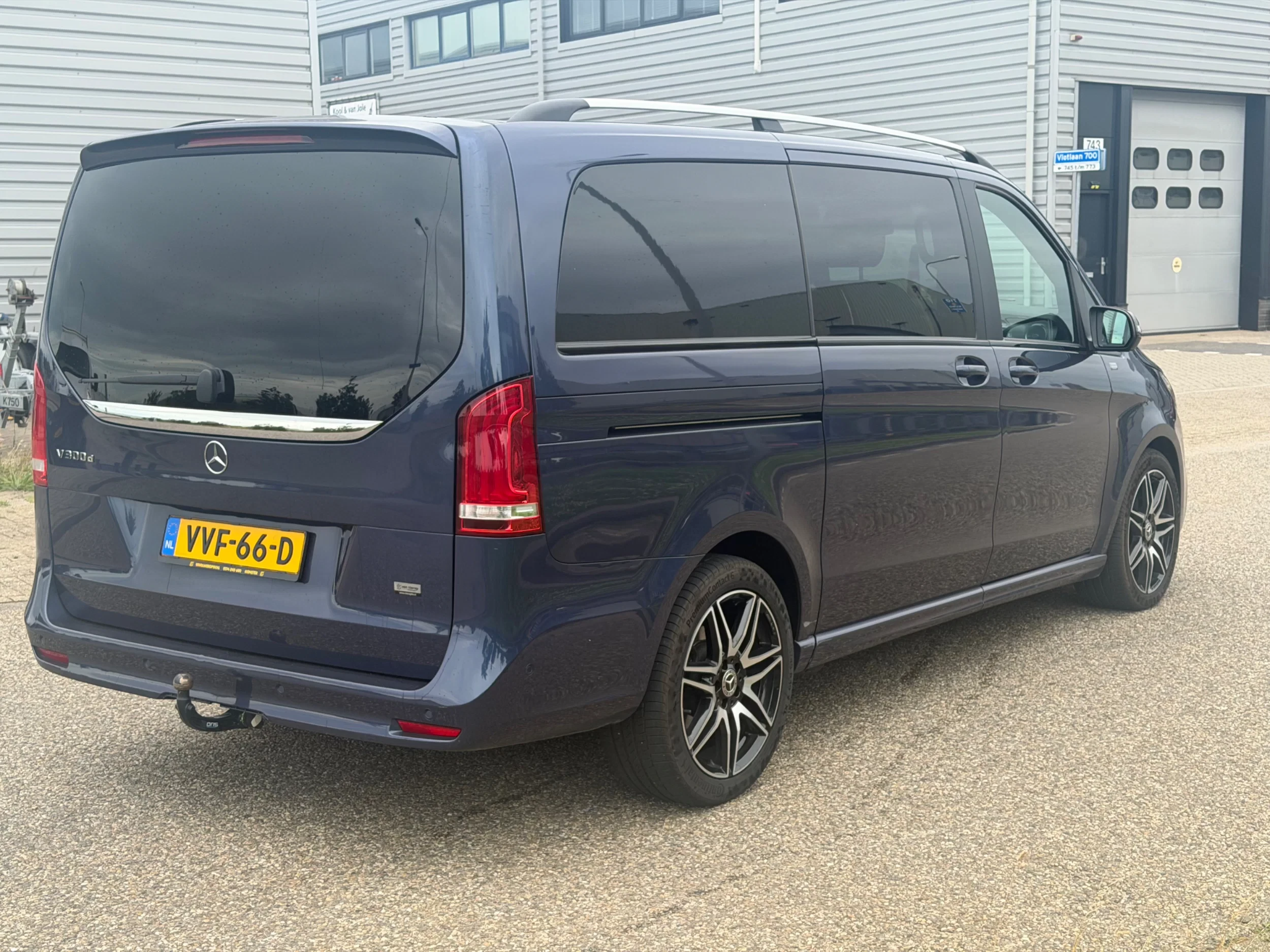 Mercedes-Benz V-Class 2023 - 300D Lang Automaat Airco Navi Luchtvering Memory stoelen obrázek 5