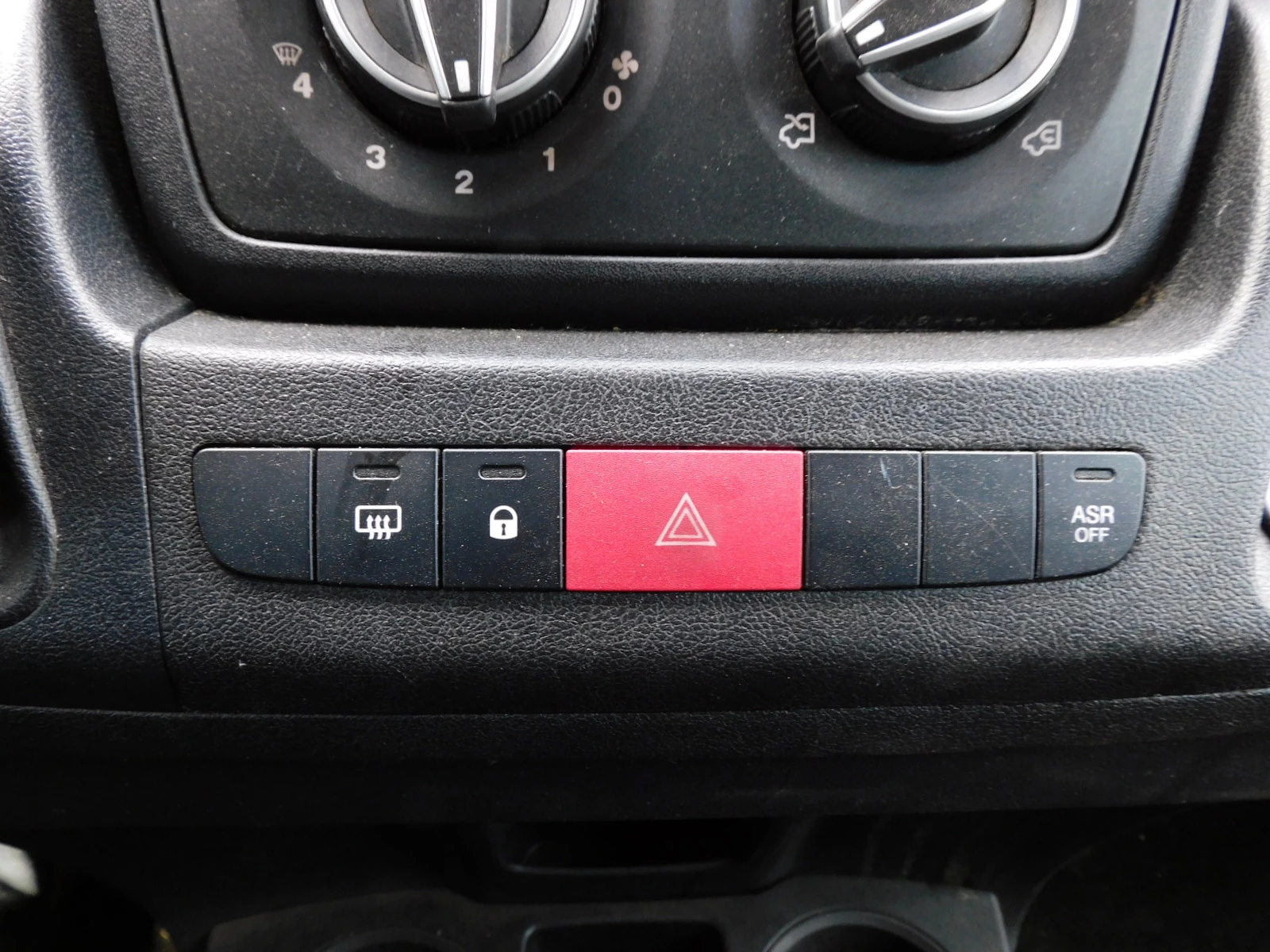 Peugeot Boxer 2019 - 435 2.0 BlueHDI L3H2 Premium afbeelding 20