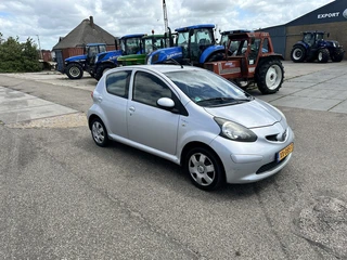 Toyota Aygo 2006 afbeelding 3 miniatuur