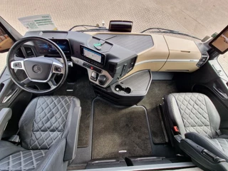 Mercedes-Benz Actros 2024 - 1863 Bigspace 4x2 - Retarder - Mirror cams - Leather - Alloy wheels - Driver Extent+ obrazek 12