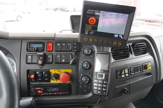 DAF LF 220 FAG 2016 - Terberg Vuilniswagen achterlader Euro6 image 15