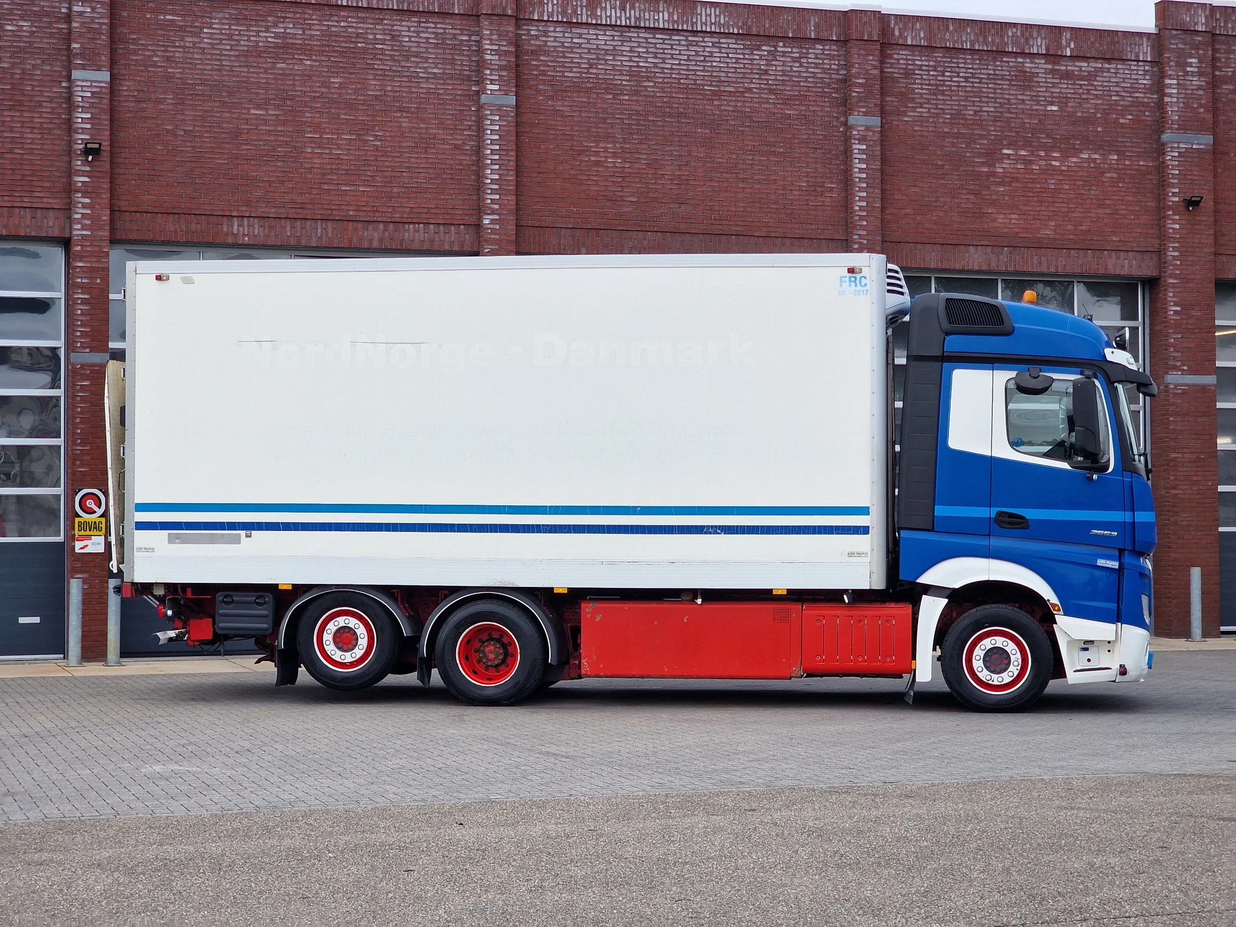 Mercedes-Benz Actros 2019 - 2553 6x2 - Thermoking frigo - Loadlift + Narko trailer 3 axle изображение 50