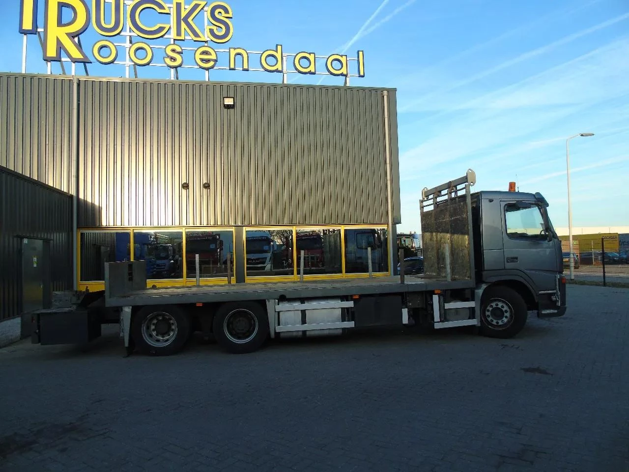Volvo FH 2003 imagem 9