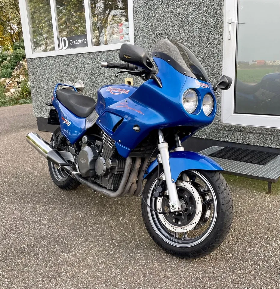 Triumph 1996 - SPRINT 900 afbeelding 2