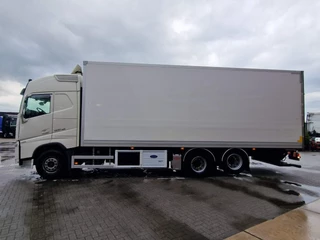 Volvo FH - 13.500 Globetrotter XL 6x2 - Carrier Frigo Bi Temp - Loadlift - I parkcool - Leather zdjecie 4