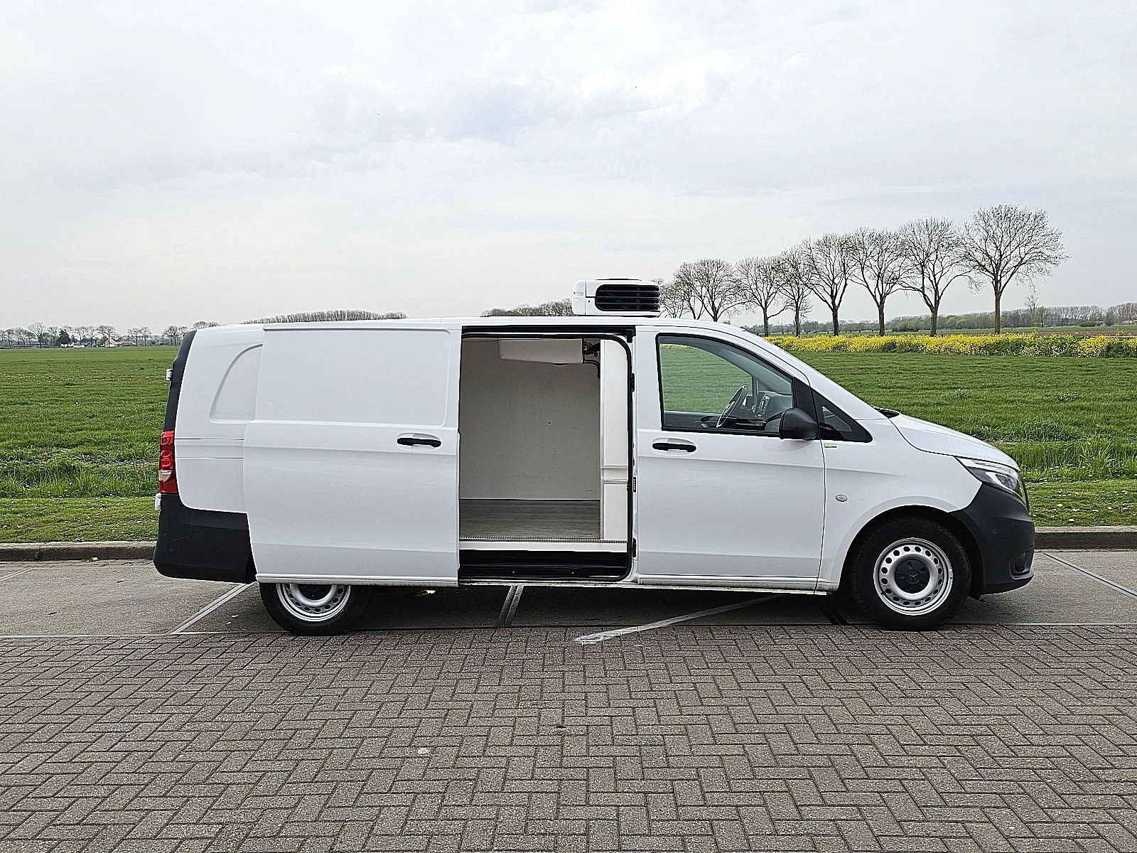 Mercedes-Benz Vito 2022 - 116 immagine 15