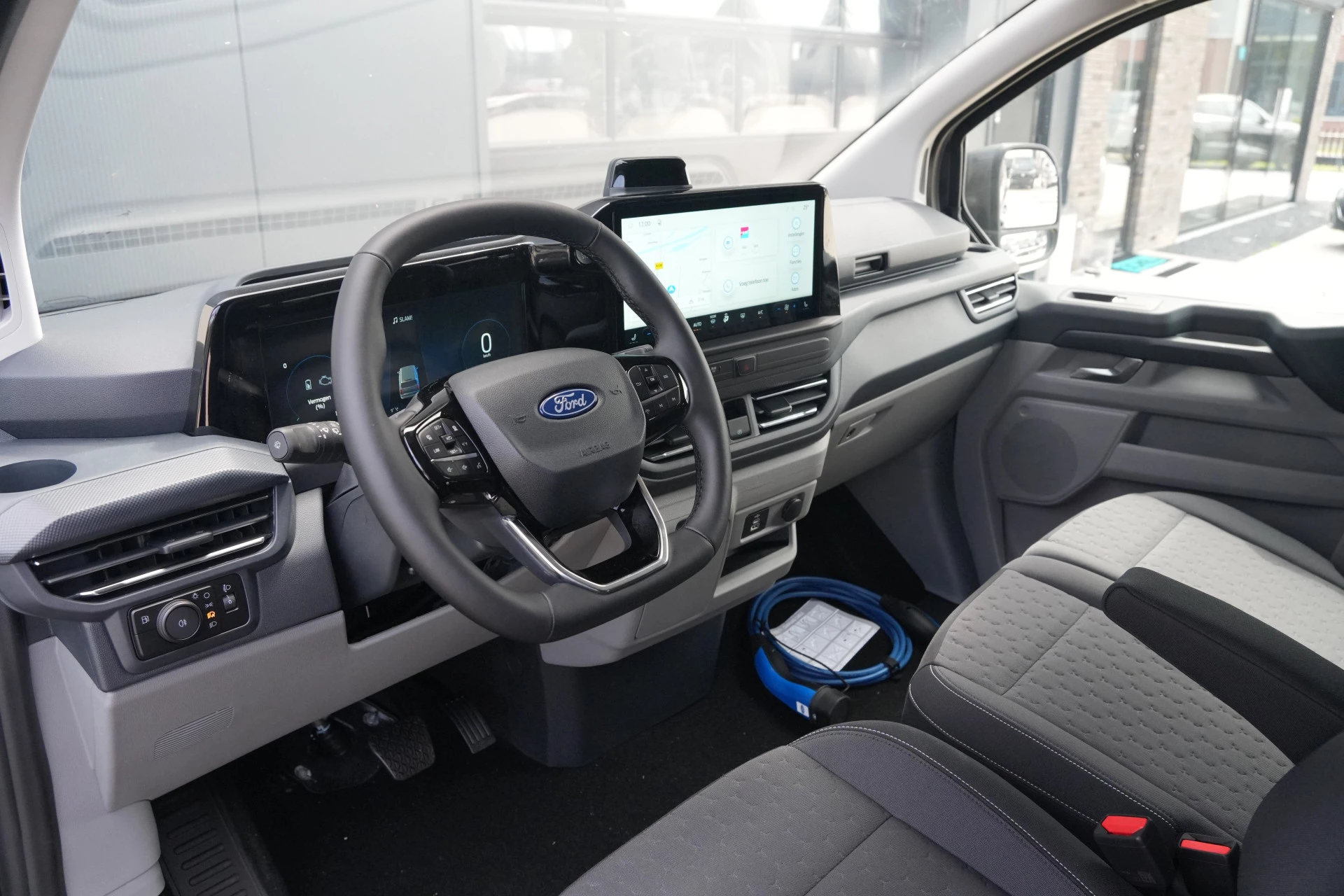 Ford Transit Custom 2026 - 340 2.5 PHEV L2H1 Limited 232pk 9 Zits - Keyless - ACC - Blindspot - Camera - Carplay - Navi - Prijs excl. BTW - Rijklaar afbeelding 14