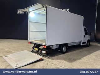 Peugeot Boxer 2022 - 2.2 BlueHDi 141pk Bakwagen 436cm Lang Laadklep Euro6 Airco | Cruisecontrol | 1085kg laadvermogen afbeelding 2