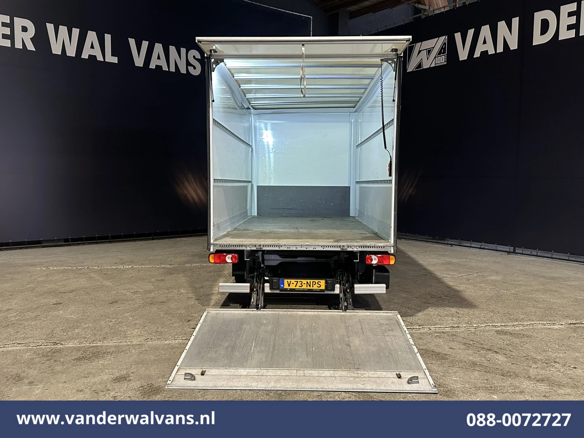 Peugeot Boxer 2022 - 2.2 BlueHDi 141pk Bakwagen 436cm Lang Laadklep Euro6 Airco | Cruisecontrol | 1085kg laadvermogen imagen 3