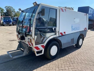 DIV N/A 2008 - MFH 5000 ASPIRATRICE obrazek 1