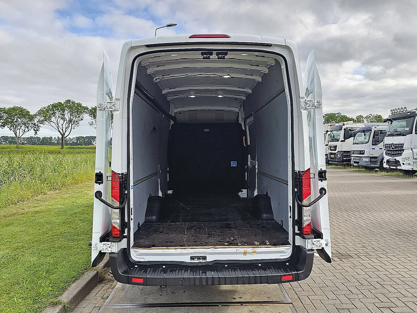 Ford Transit 2024 - 350 immagine 12