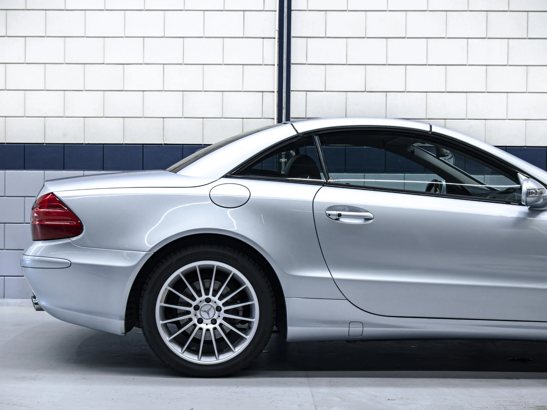 Mercedes-Benz SL 2004 - 500 | Tellurium Silver Metallic | afbeelding 11