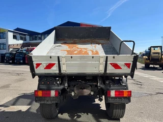 Mercedes-Benz Unimog 2004 - N/A obrazek 4