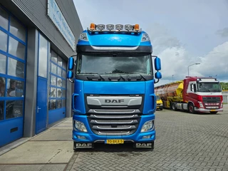 DAF XF 530 2018 - 8X2 Haakarm VDL 25 ton image 2