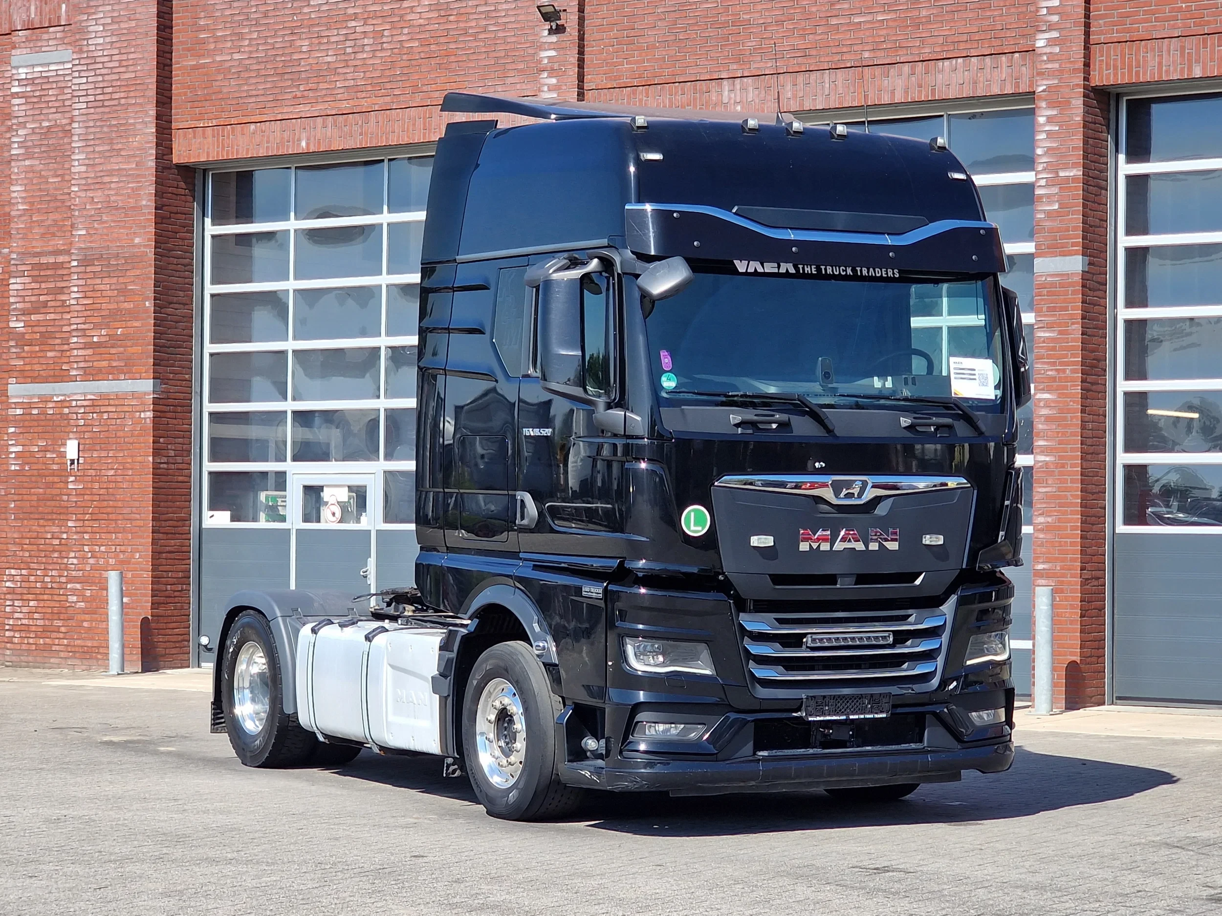 MAN TGX 2024 - 18.520 4x2 - Full spec - Retarder - Night clima - 2x tank - Full air - Navi afbeelding 1