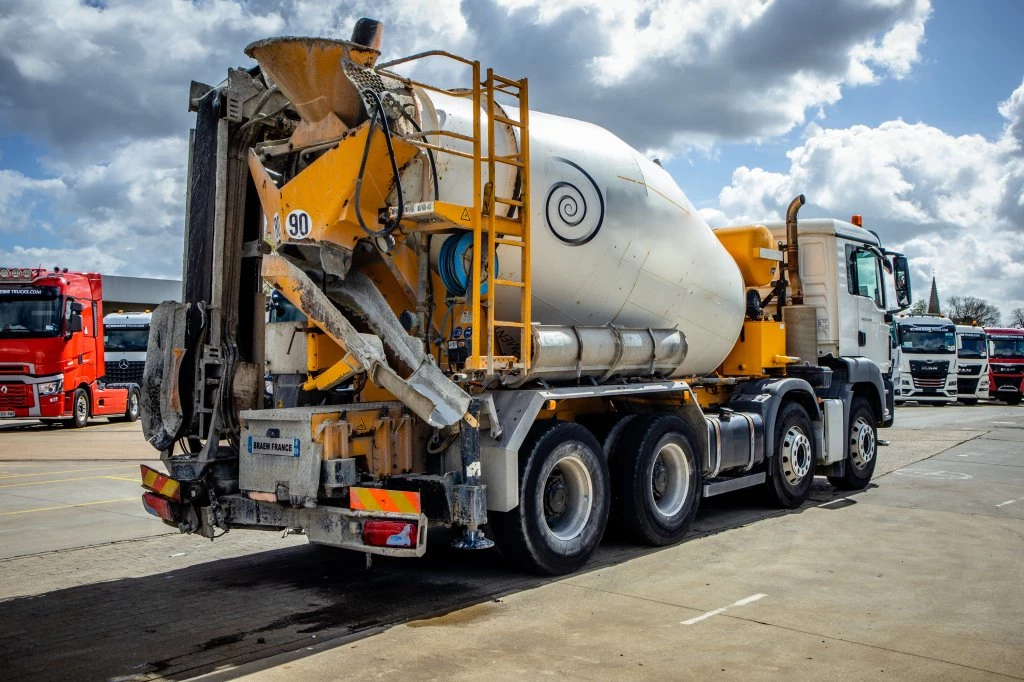 MAN TGS 2014 - 32.400BB+LIEBHERR 8M³+BAND/TAPIS 16m obrázek 6