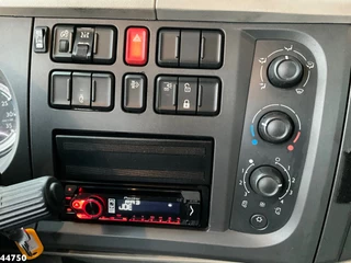 DAF FAN LF 220 Euro 6 Hiab 11 Tonmeter laadkraan Just 166.649 Km! 2014 - N/A imagen 17