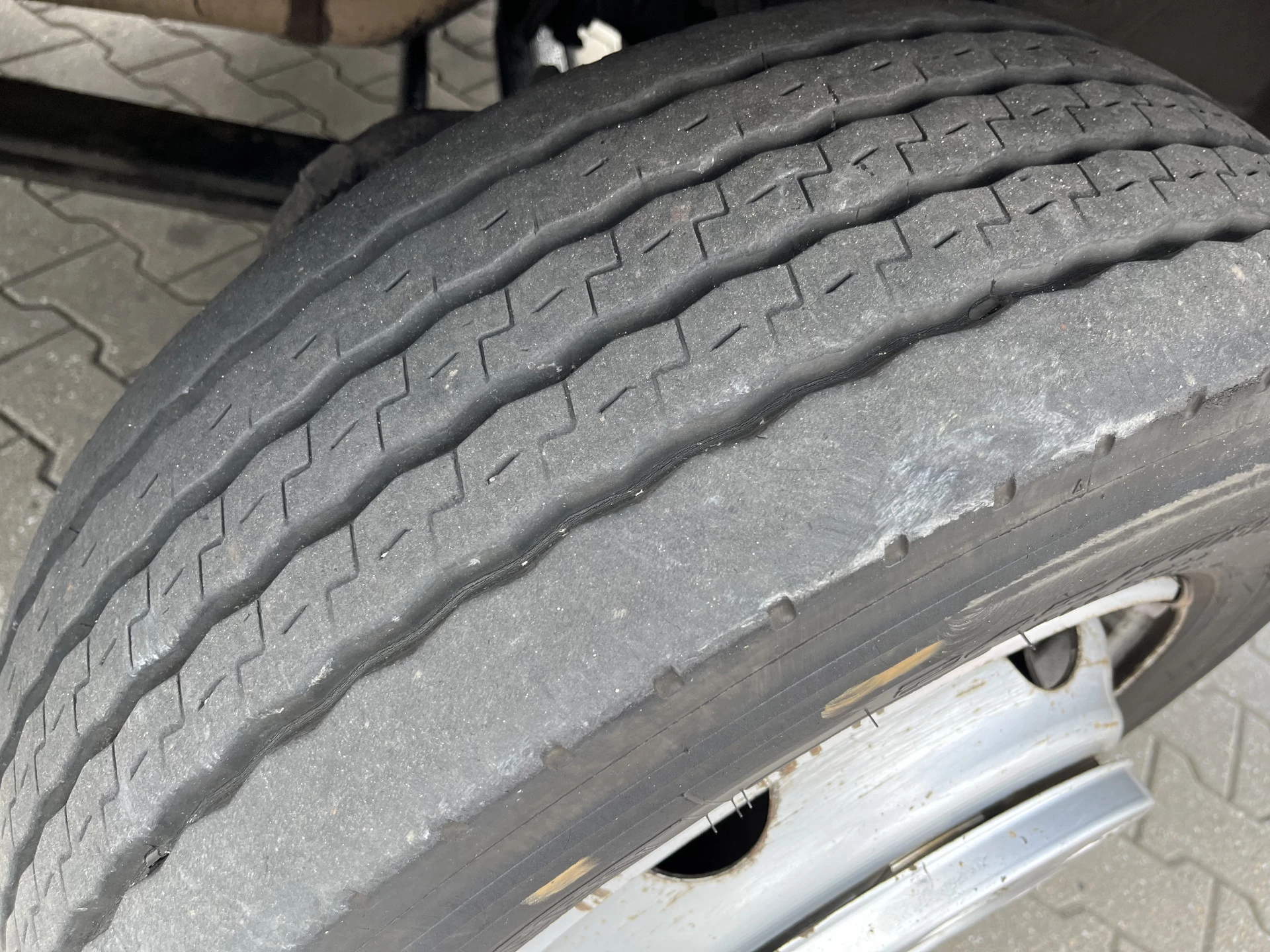 MAN TGL 2007 - 12.180 / 781 dkm / Oil Leak / Gearbox Problem afbeelding 11
