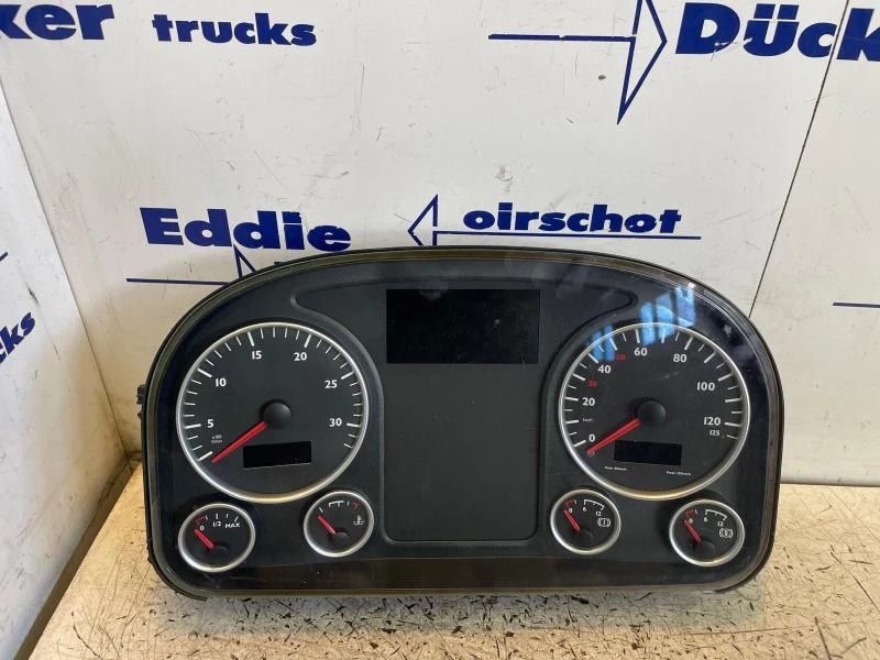 MAN - 81.27202-6258 INSTRUMENT PANEL obrázek 1