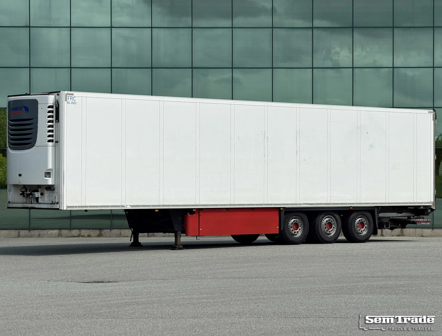 Schmitz Cargobull 2016 - SCB*S3B SCHMITZ TKM COOLING LIFT AXLE TAIL LIFT 1340x250x270 CM INSIDE FLOWERWIDE NL-TRAILER imagem 1