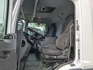 Mercedes-Benz Atego 2020 - 1523 / THERMOKING T560R / 201691 KM / LAMBERET ISOLATED COOLBOX 7MTR / PLATFORM 1500KG / TUV:06-11-2026 / TOP CONDITION / AUTOMATIC / EURO-6 / 2020 obrazek 19