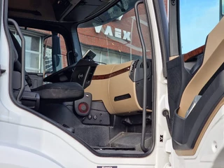 Mercedes-Benz Actros 2018 - 2646 6x2 - Isolated box with sidedoors - Zepro Loadlift - Full air obrazek 22
