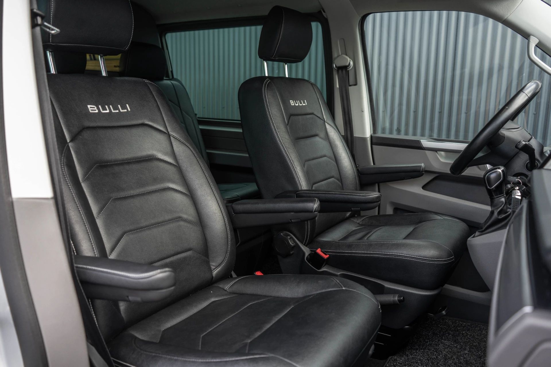Volkswagen Transporter 2020 - T6.1 2.0 TDI L2H1 | DC | Bulli | 200PK | Leder | Carplay | Virtual | Adapt Cruise zdjęcie 13