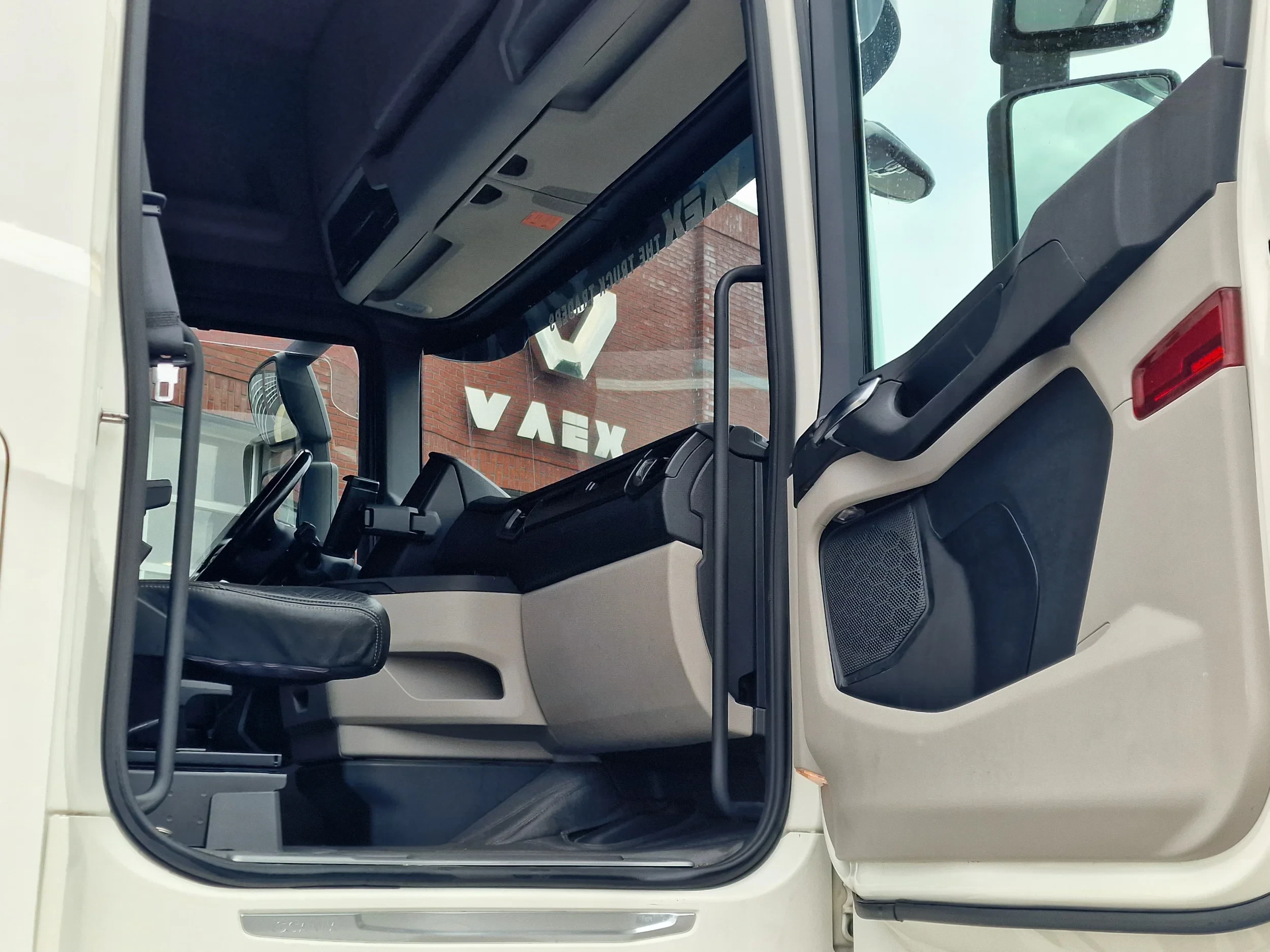 Scania S 2023 - 590S V8 NGS 6X4 - retarder - full air - leather - WB 315 - frigo afbeelding 26