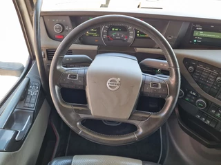 Volvo FH 2019 - 13.500 Globetrotter 6x2 - Retarder - Full air - 3.20 WB - Low KM - obrazek 12