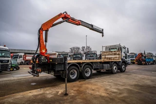 Renault N/A 2004 - KERAX 370 + PALFINGER 15T/M+2EXT. image 3