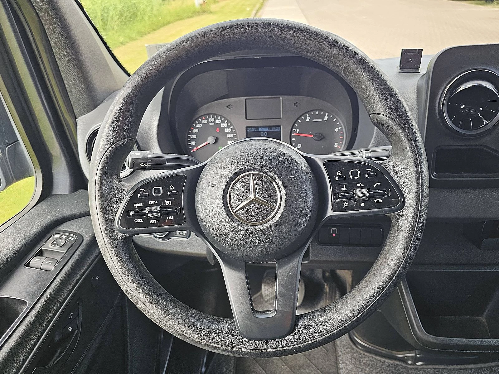Mercedes-Benz Sprinter 2021 - 317 zdjęcie 11