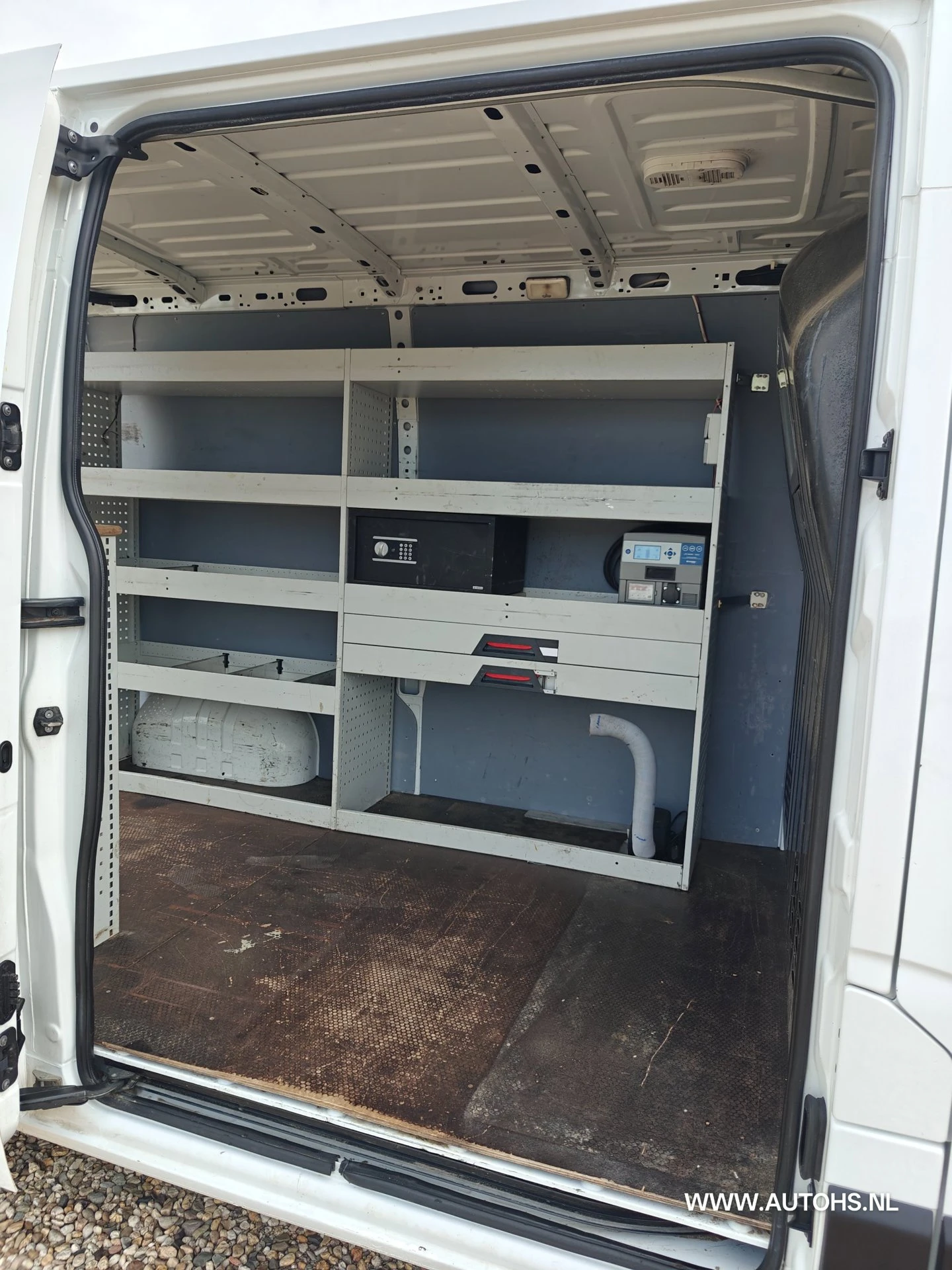Renault Master 2020 - T35 2.3 dCi 135 L2H2 + werkplaats inrichting , Euro 6 , 1e Eig , 140 PK , Apk 4-2027 , Camera , leuke bus. image 20