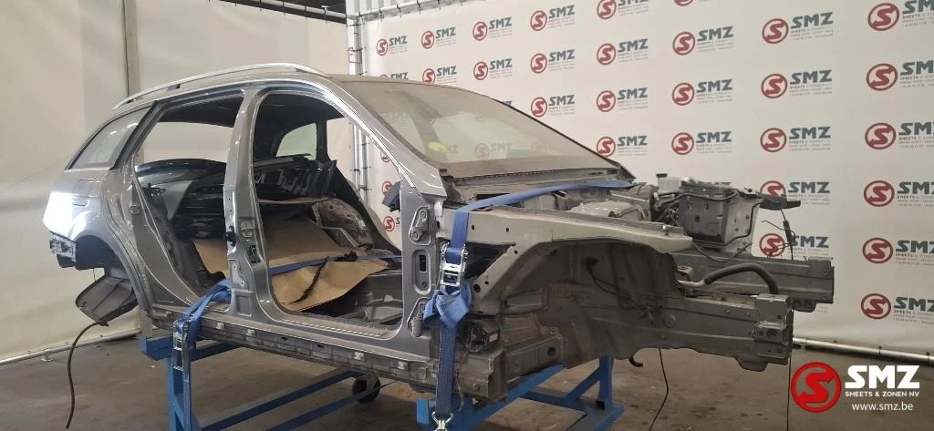 Mercedes-Benz - Occ body S204 Mercedes afbeelding 1