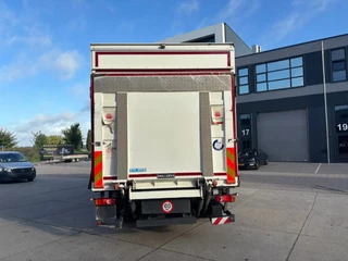 Renault D 2019 - WIDE 320 6x2 / Closed box / Dhollandia obrazek 4