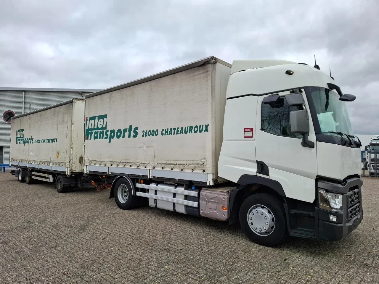Renault T480 COMFORT 2017 - / DOUBLE TANK / TIR LINE / TUV:30-03-2026 / THROUGH LOADING SYSTEM / LWDS / AUTOMATIC / EURO-6 / 2017 obrázek 2