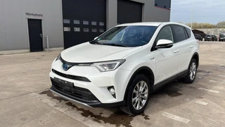 Toyota RAV4 2017 image 2 thumbnail