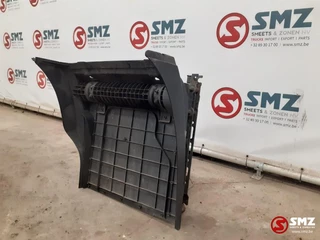 Mercedes-Benz N/A - Occ spatbord met steun side skirt rechts achter zdjecie 3