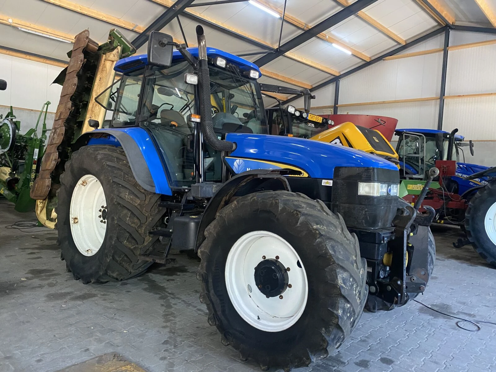 New Holland TM120 2004 afbeelding 1