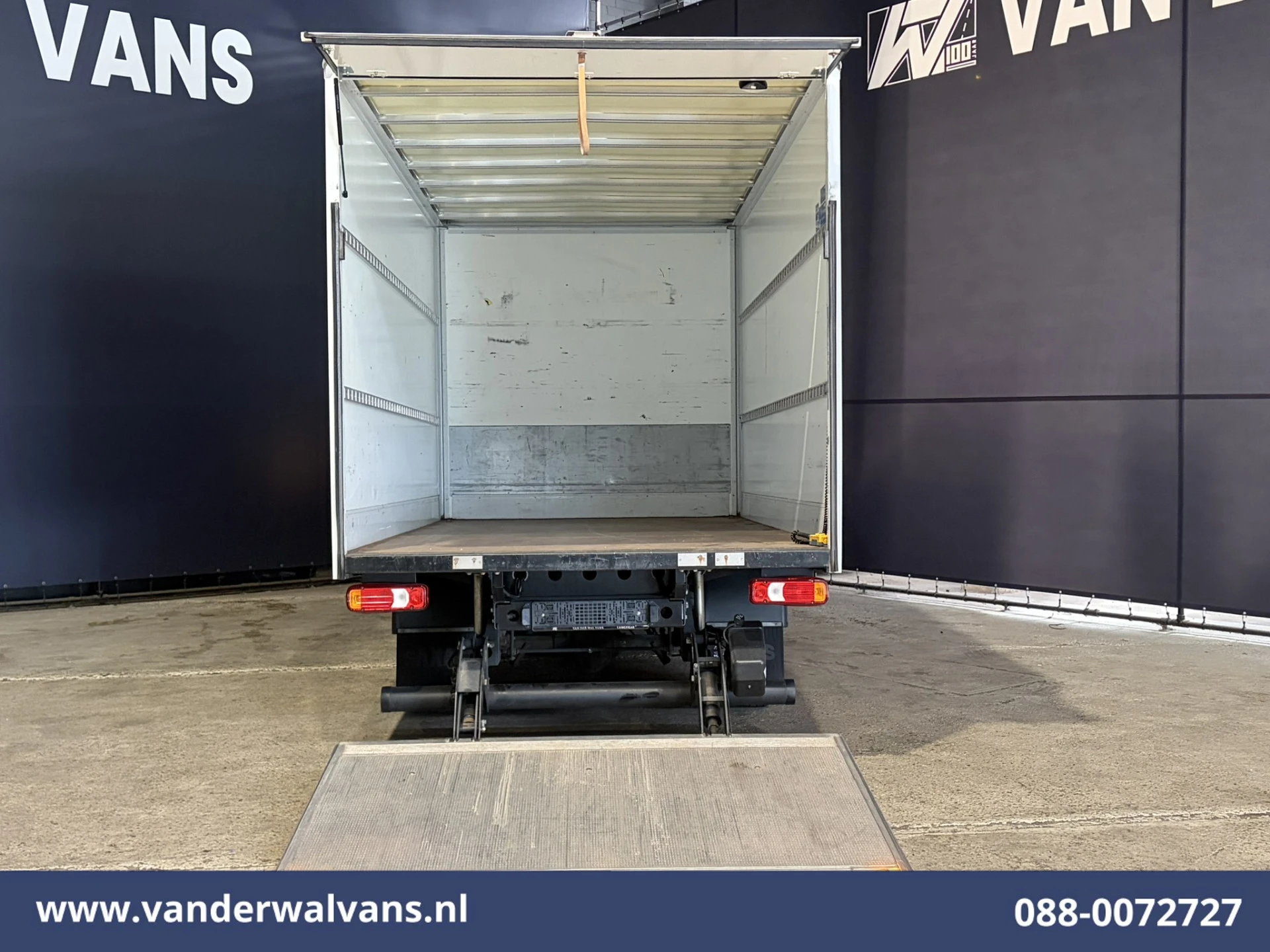 Iveco Daily 2024 - 35C16H 157pk Bakwagen Laadklep Euro6 Airco | Camera | Bijrijdersbank afbeelding 11