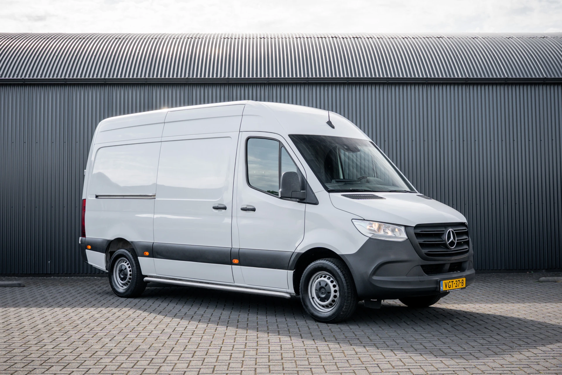 Mercedes-Benz Sprinter 2020 - 311 CDI RWD L2H2 | Volledig Ingericht | Mbux | Camera | Climatronic obrázek 4