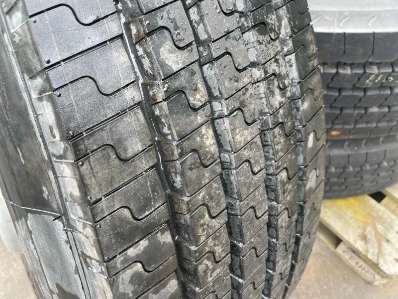 Michelin - XZE2 315/80R22.5 afbeelding 4