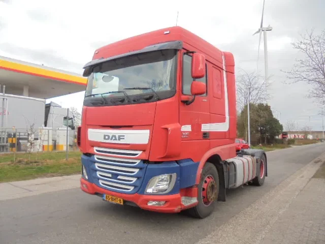 DAF XF 440 2016 - ADR + COMPRESSOR NL TRUCK afbeelding 1
