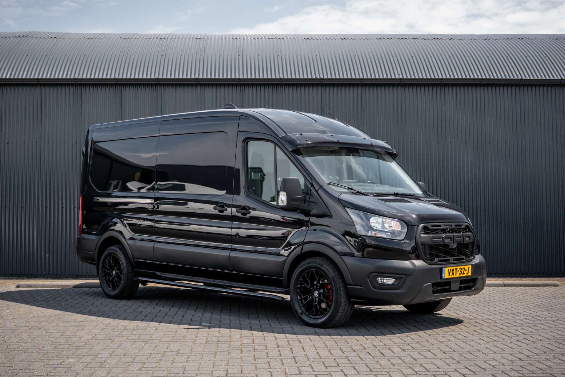Ford Transit 2023 - 2.0 EcoBlue L3H2 | 170 PK | Automaat | Trekhaak 3.5T | 1e Eigenaar | 360° Camera | Carplay | PDC | Trekhaak afbeelding 4
