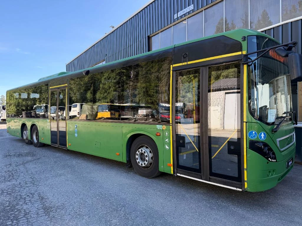 Volvo 2016 - 8900 LE. 37 Units! afbeelding 1
