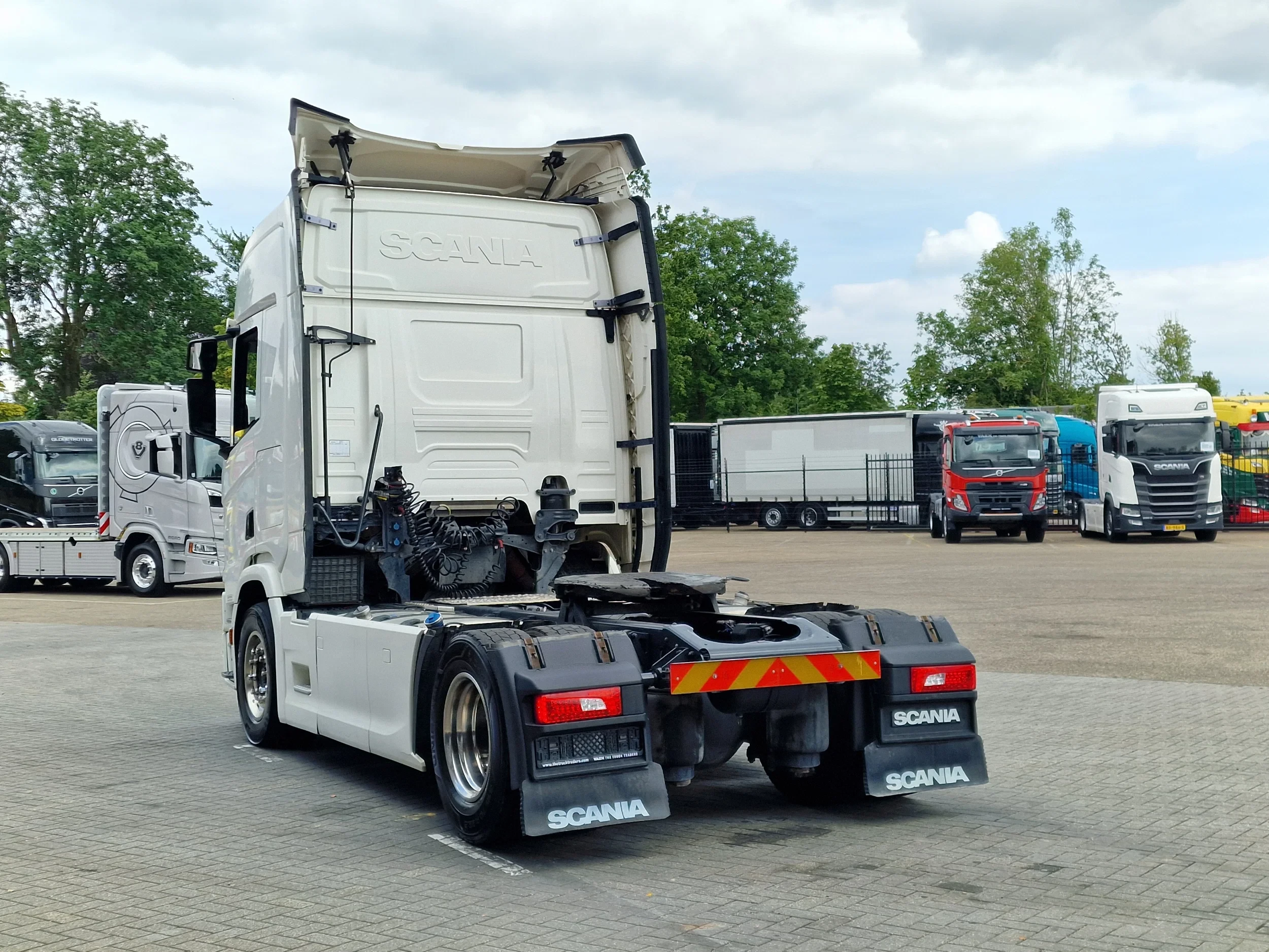 Scania R 2019 - R520 V8 NGS retarder - steel / air - navi - fridge afbeelding 6